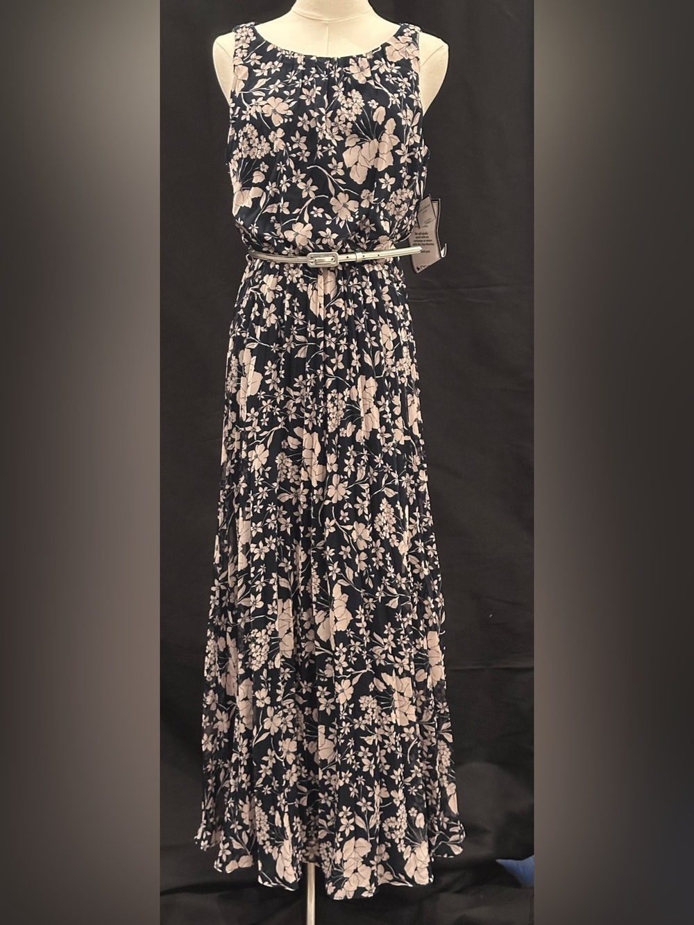 Jessica Howard Midnight NavyFloral Pleated Maxi Skirt with Cream Print